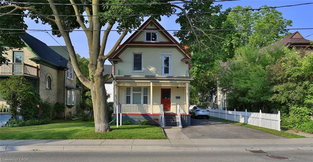 127 Duke Street E Property Photo 1