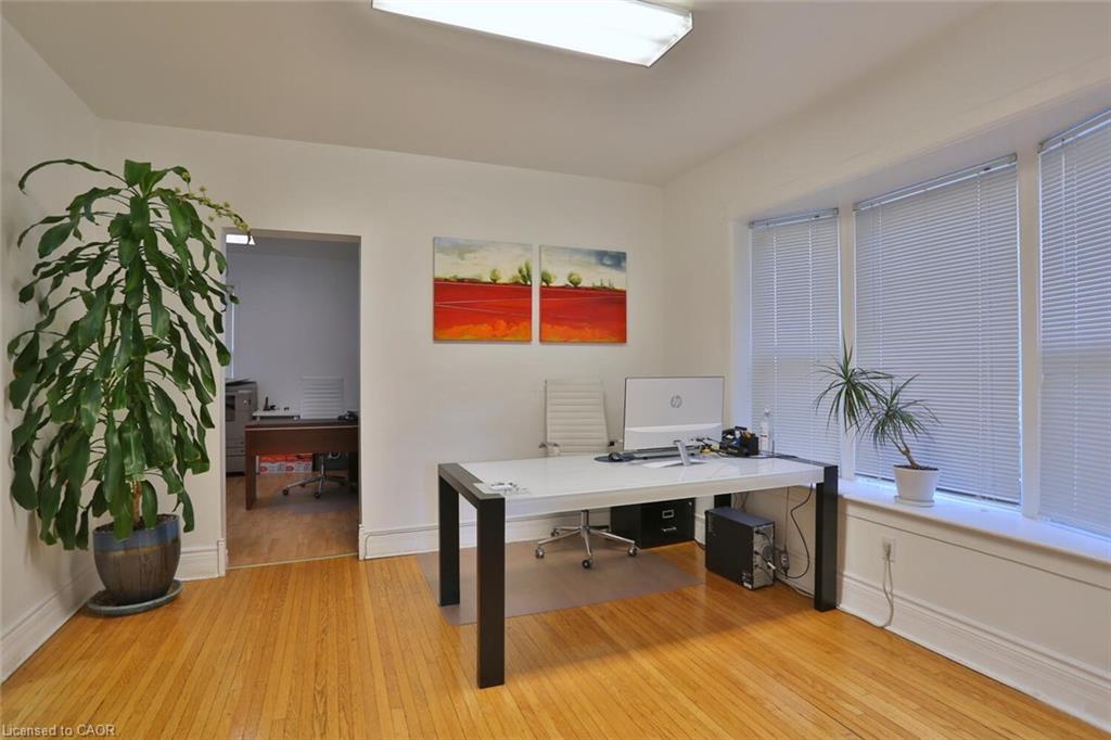 127 Duke Street E Property Photo 12