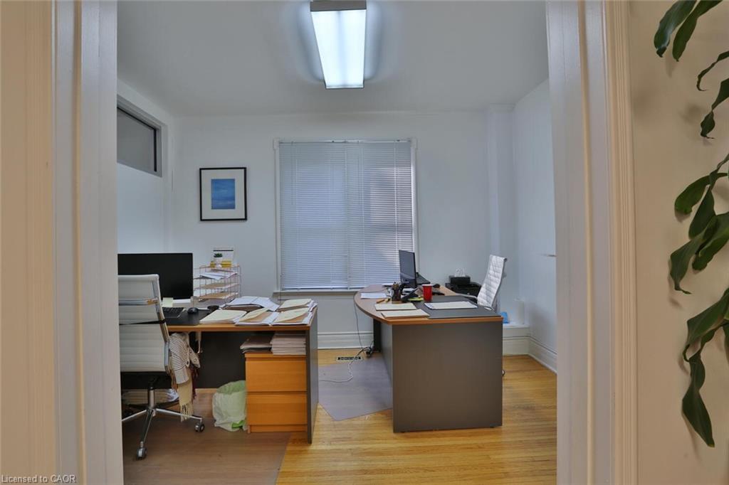 127 Duke Street E Property Photo 14