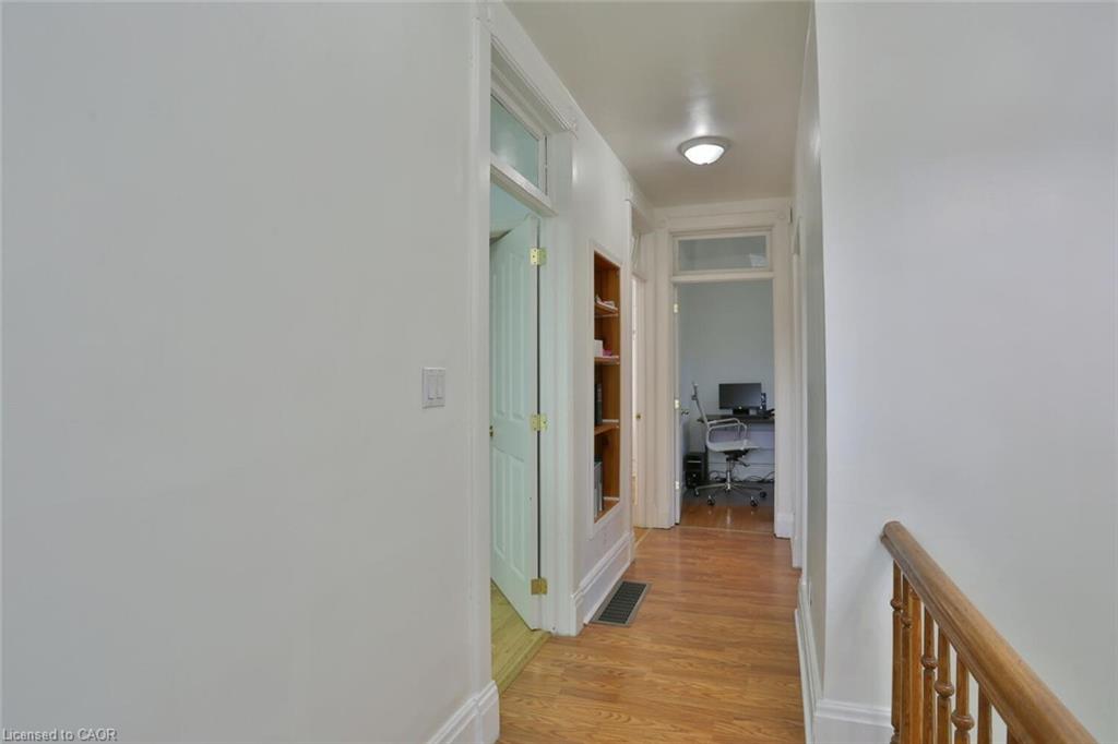 127 Duke Street E Property Photo 19