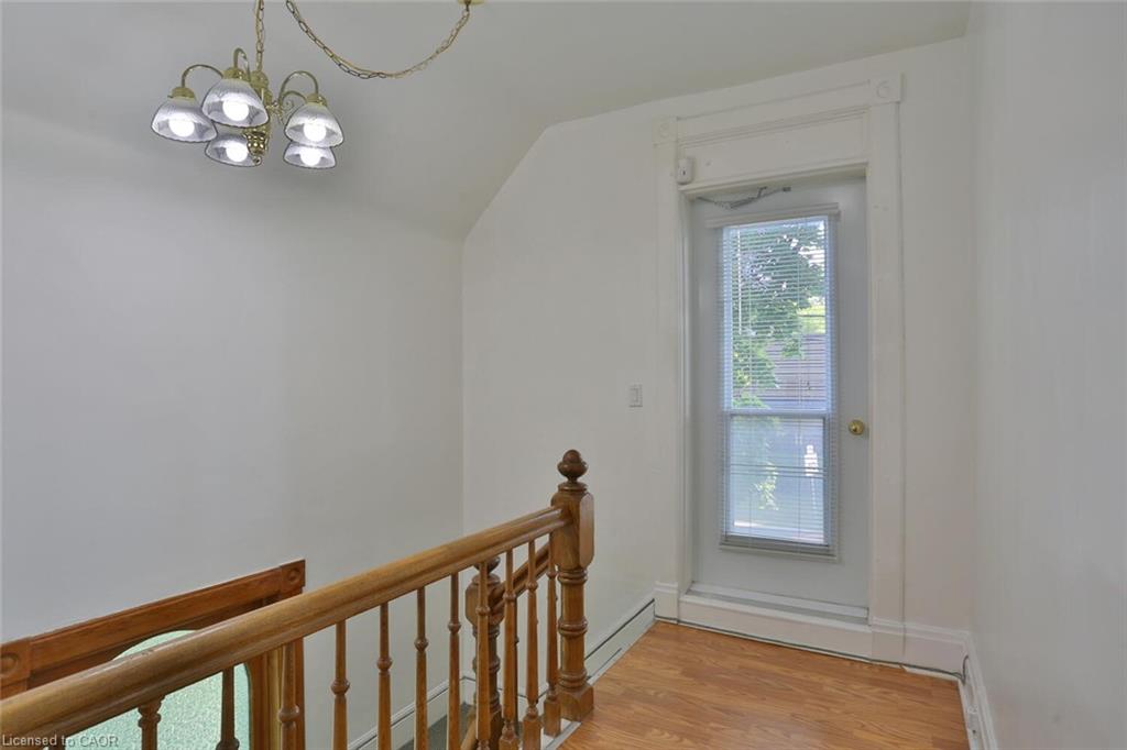 127 Duke Street E Property Photo 20