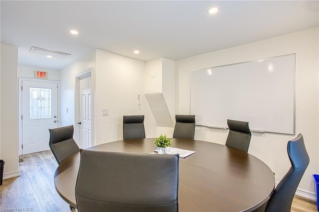 42 Ontario Street Property Photo 8