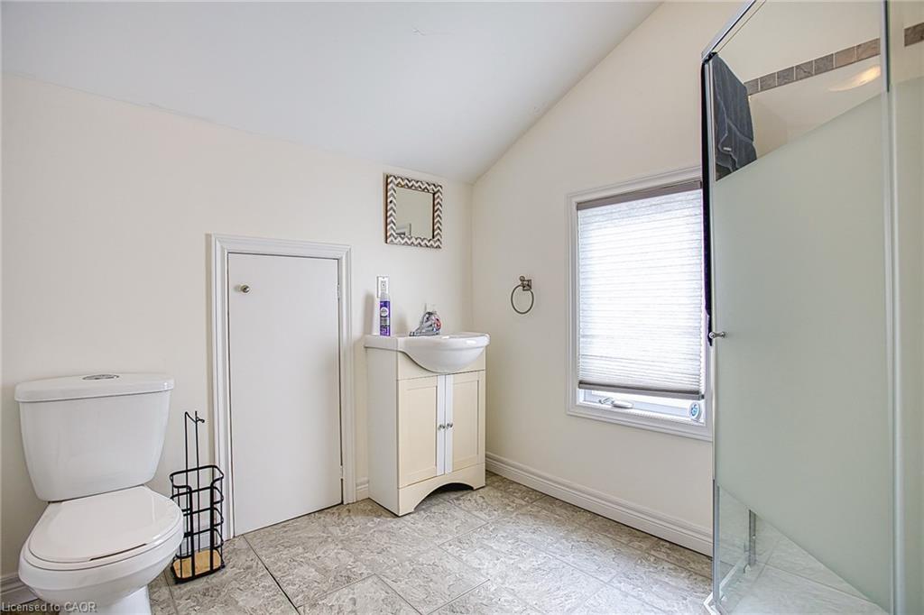 42 Ontario Street Property Photo 30