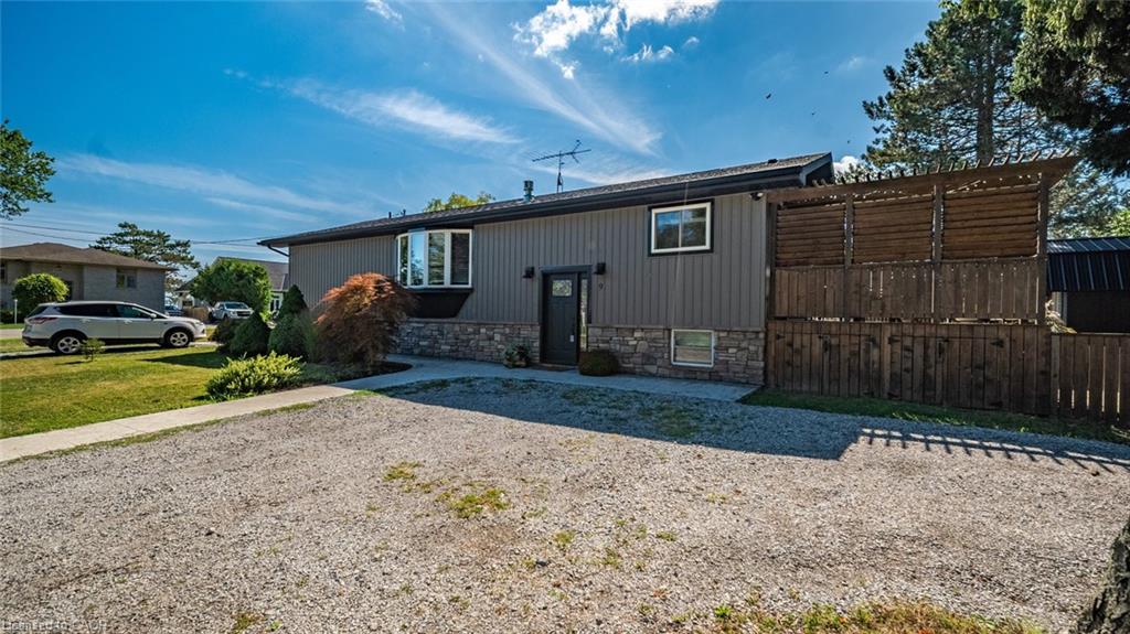 9 Kiwanis Avenue Property Photo 1