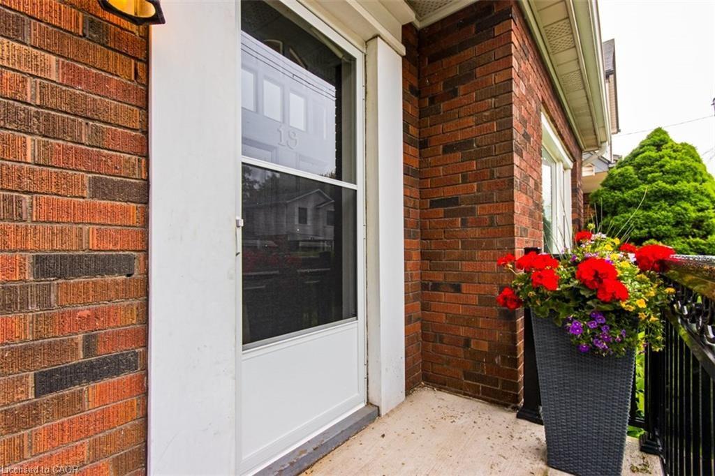 19 Gilmore Place Property Photo 3