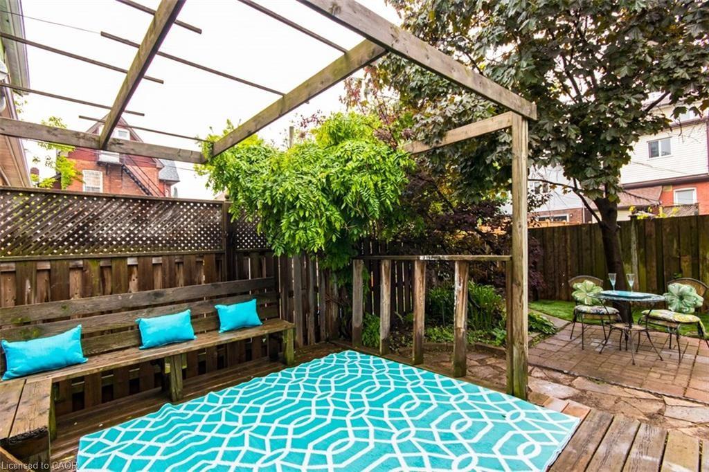 19 Gilmore Place Property Photo 9