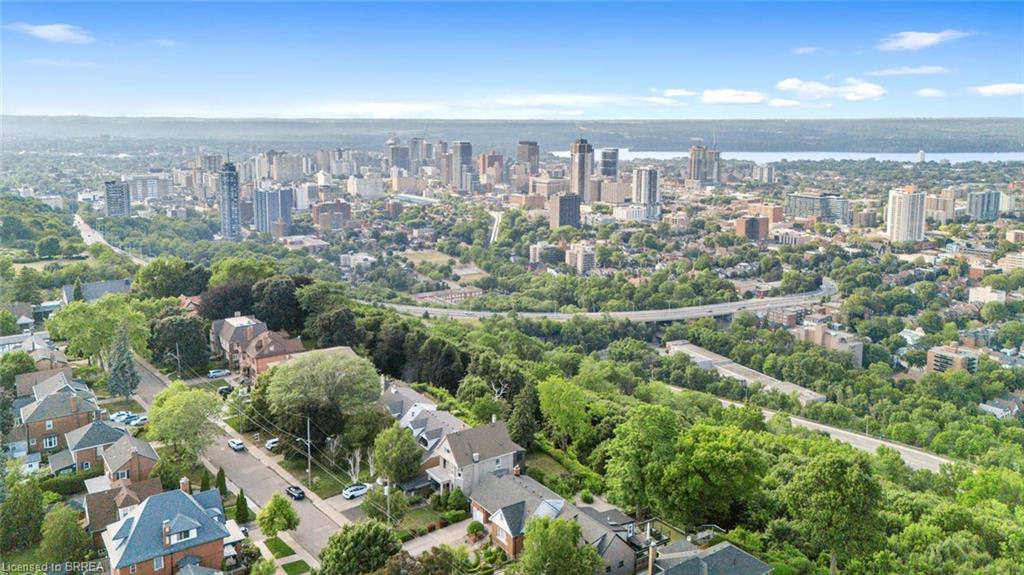 47 Mountain Park Avenue Property Photo 3