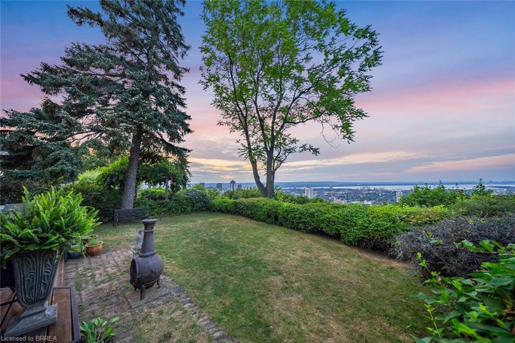 47 Mountain Park Avenue Property Photo 8