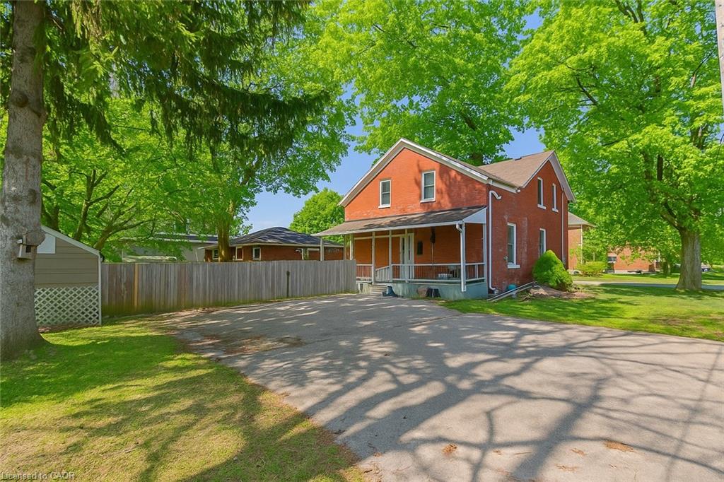 137 Wellington Street Property Photo 2