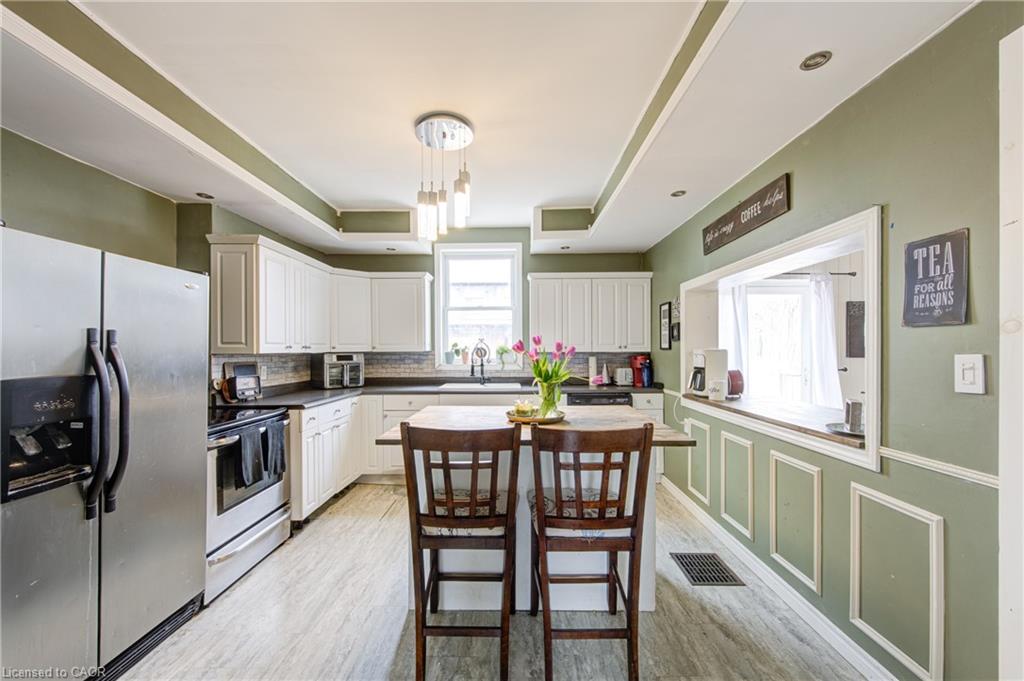 137 Wellington Street Property Photo 6