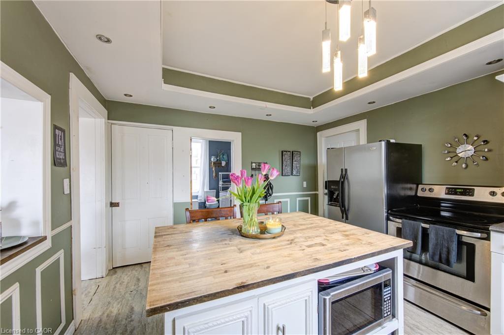 137 Wellington Street Property Photo 8