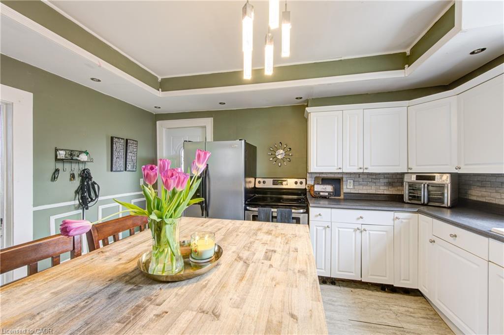 137 Wellington Street Property Photo 10