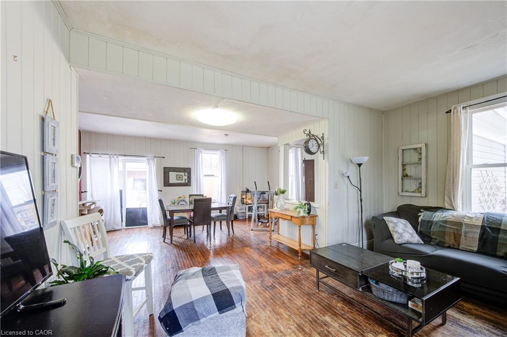 137 Wellington Street Property Photo 16