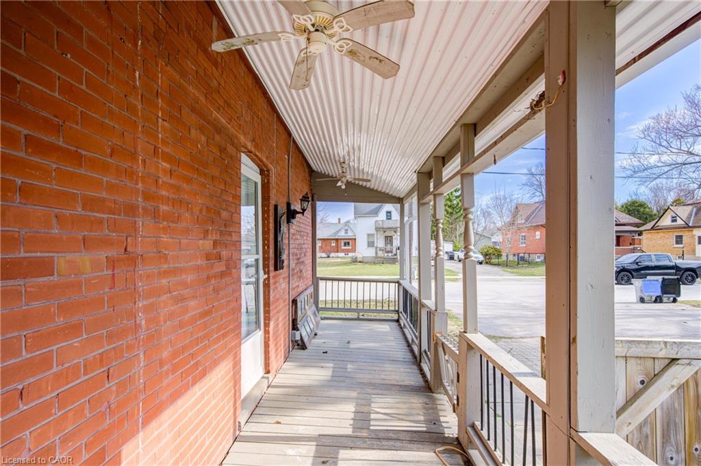 137 Wellington Street Property Photo 34