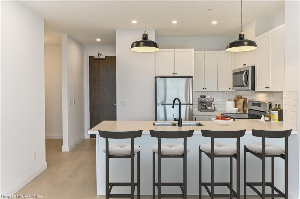 507-101 Locke Street S Property Photo 6