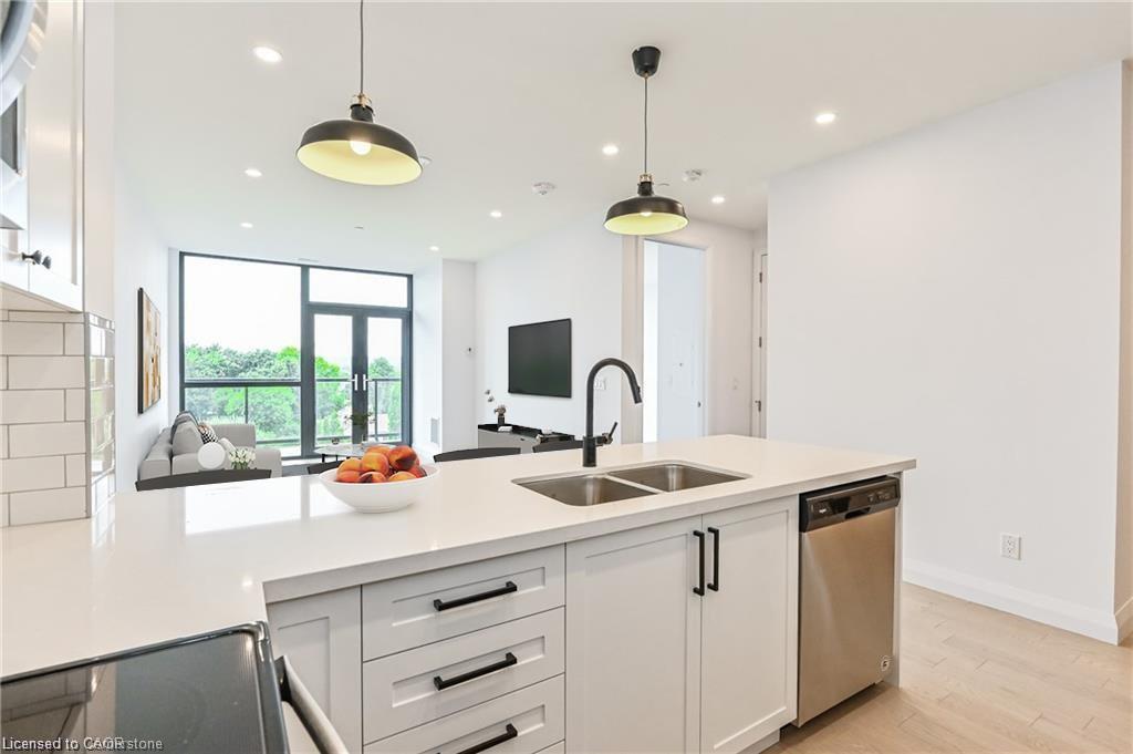 507-101 Locke Street S Property Photo 9