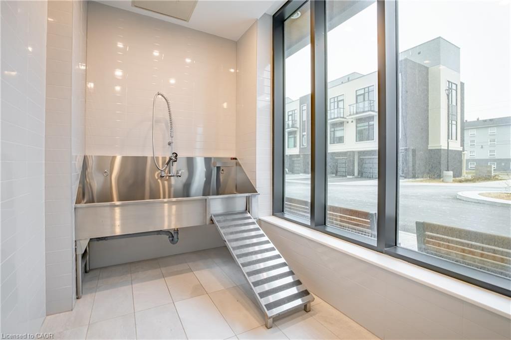 310-385 Winston Road Property Photo 23