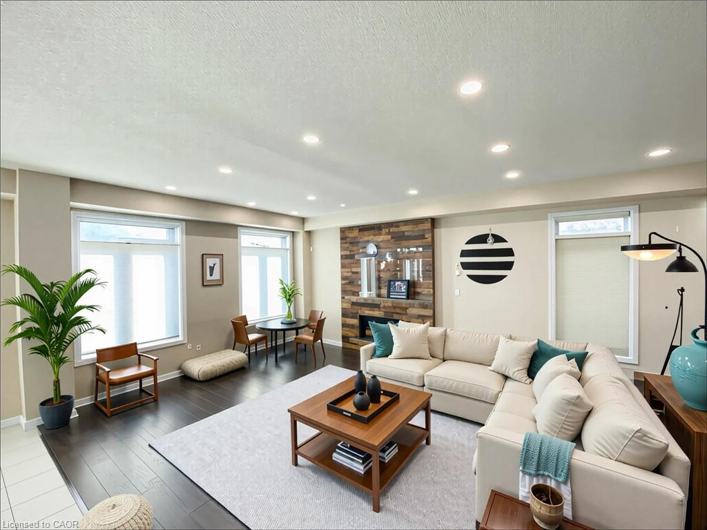 319 Moorlands Crescent Property Photo 3