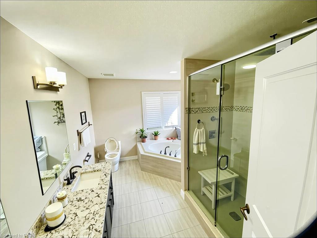 319 Moorlands Crescent Property Photo 11