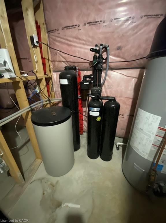 319 Moorlands Crescent Property Photo 27