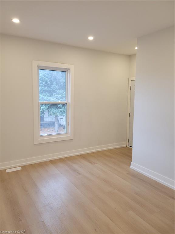 2-262 Robert Street Property Photo 6