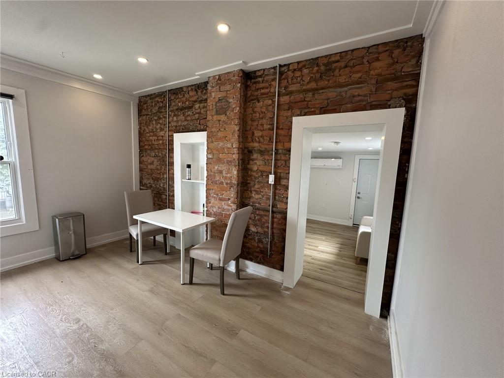 4-262 Robert Street Property Photo 1