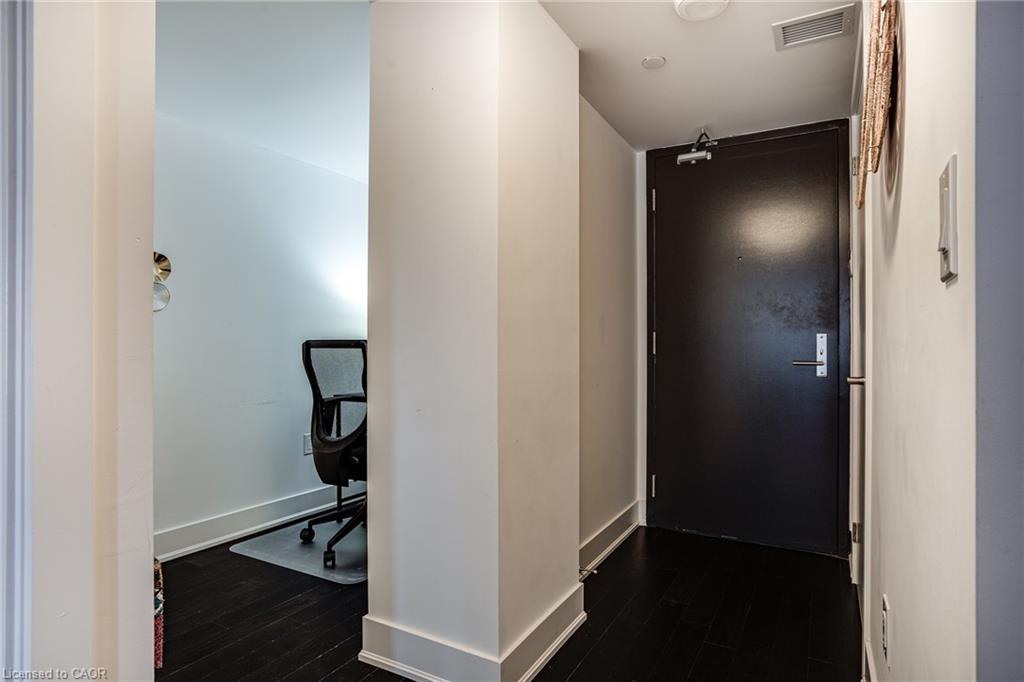 1809-955 Bay Street Property Photo 6