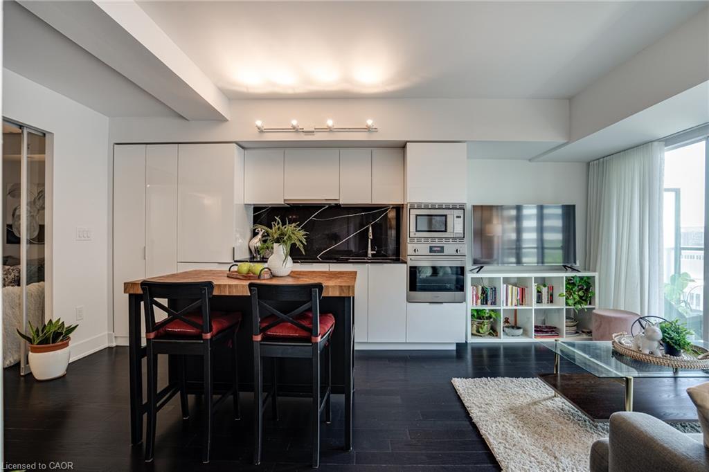 1809-955 Bay Street Property Photo 12