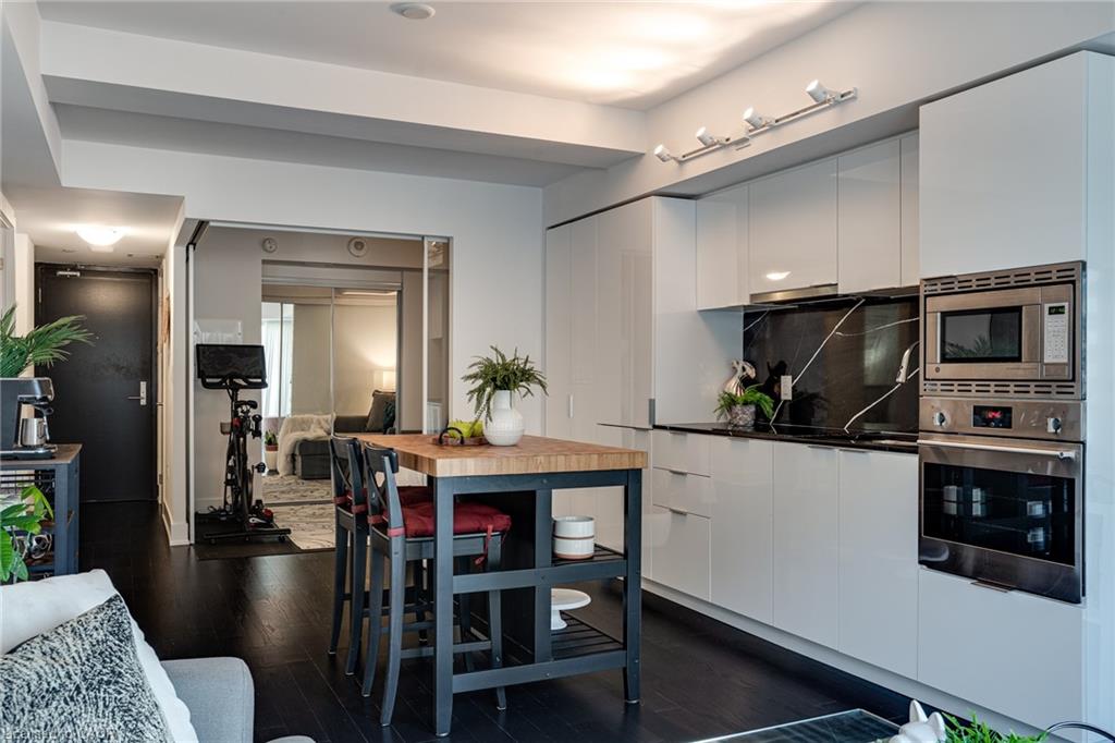 1809-955 Bay Street Property Photo 13