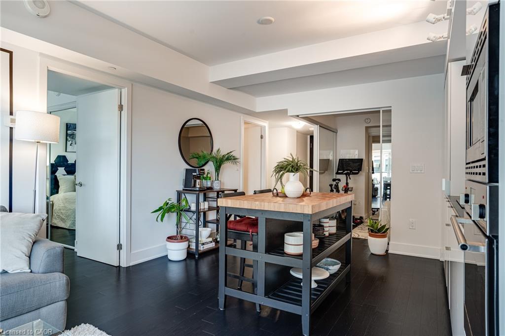 1809-955 Bay Street Property Photo 14