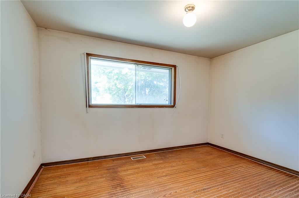 2795 Victoria Street N Property Photo 17