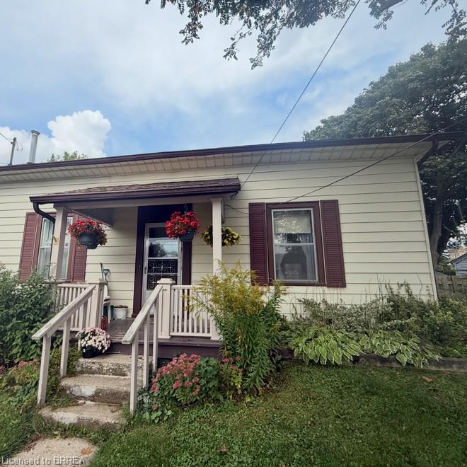 49 West River Street Property Photo 1