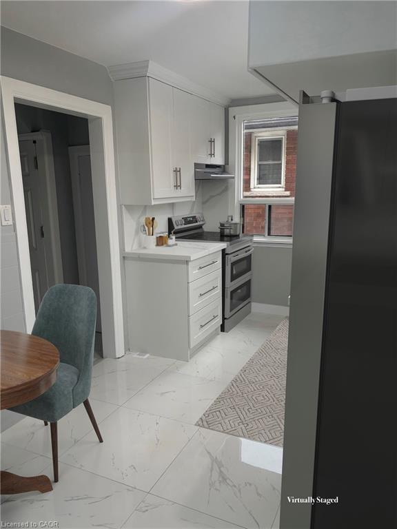 46 Delena Avenue S Property Photo 4