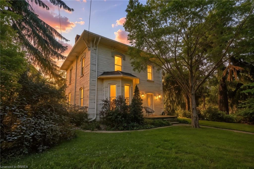 16 Stover Street S Property Photo 1