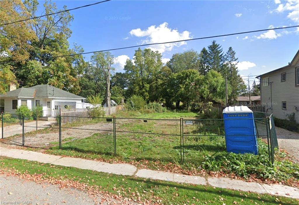 164 Catherine Street Property Photo 3