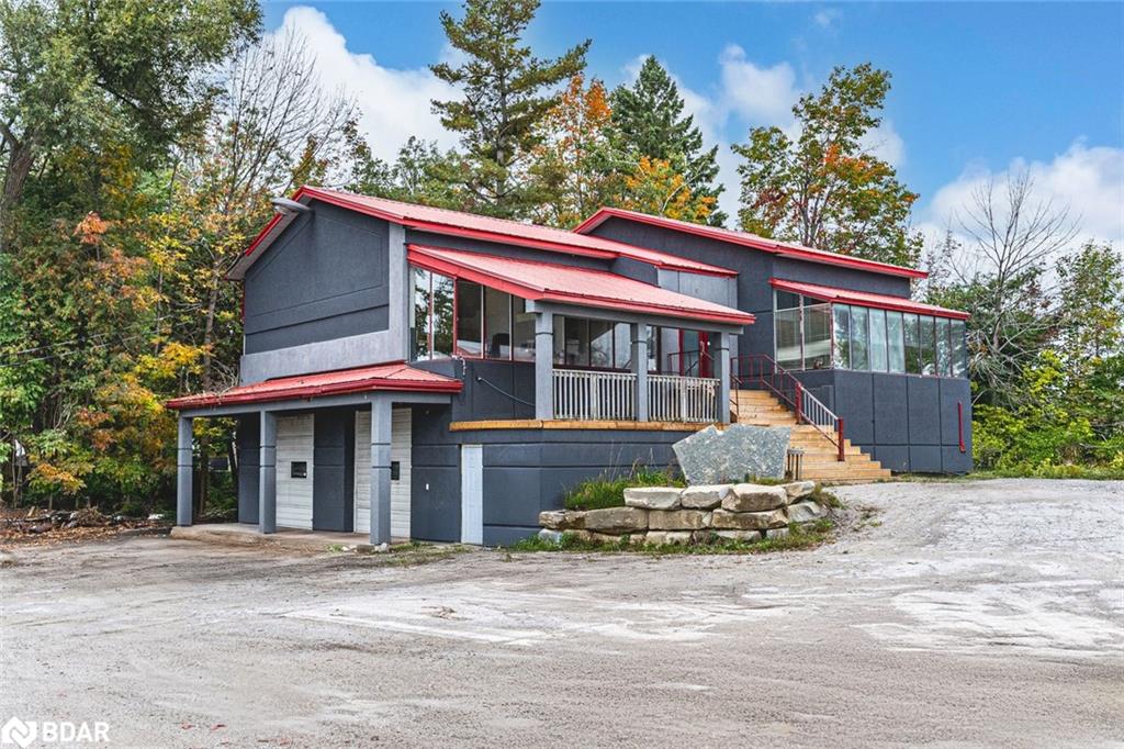 8420 Highway 11 S Property Photo 2