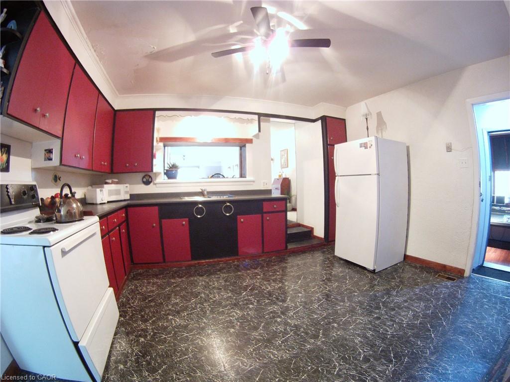 160 Erb Street E Property Photo 17