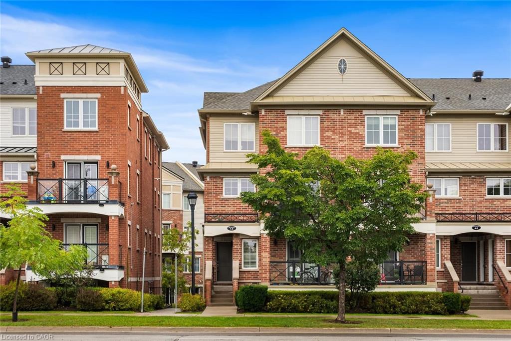 3-2551 Sixth Line Property Photo 2