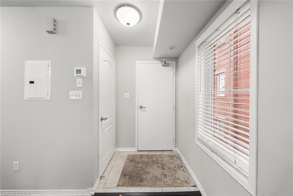 3-2551 Sixth Line Property Photo 12