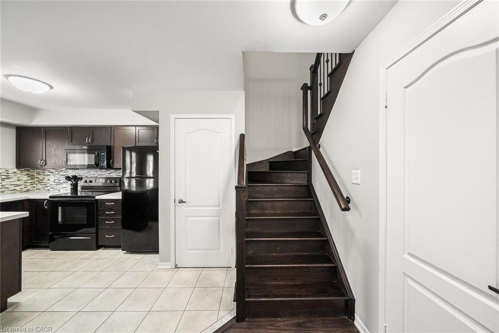 3-2551 Sixth Line Property Photo 15