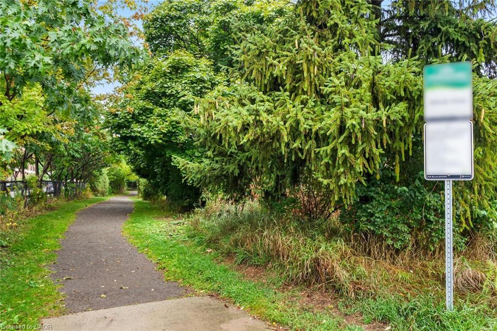 3-2551 Sixth Line Property Photo 30