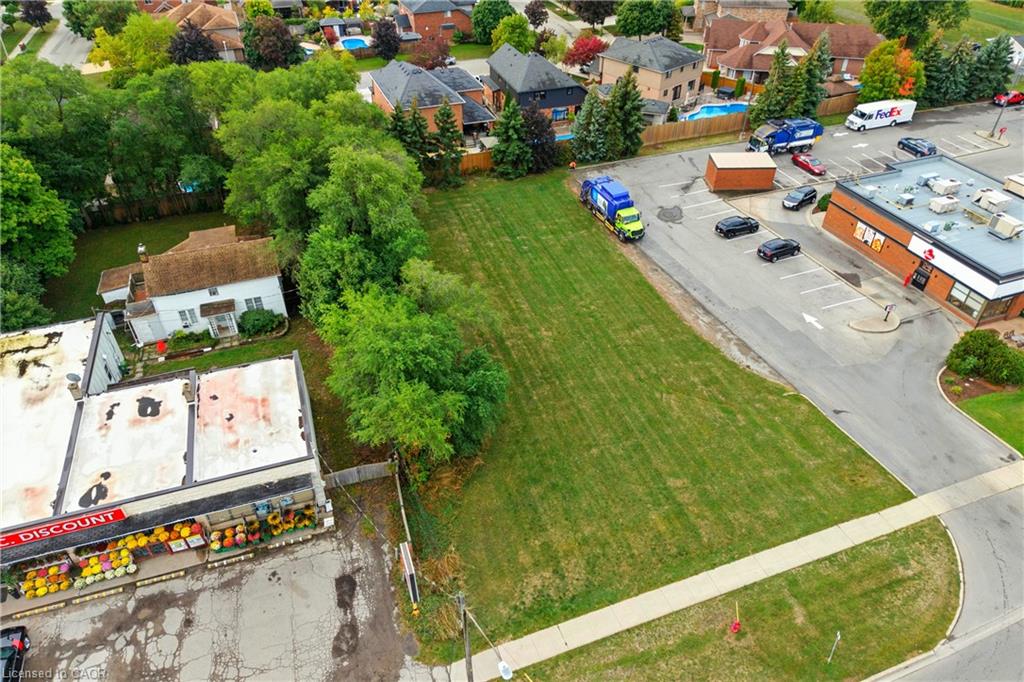 1242 8 Highway Property Photo 2