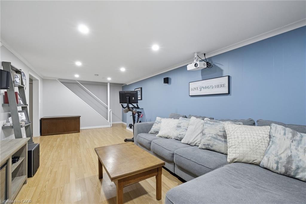 119 Oak Street Property Photo 23