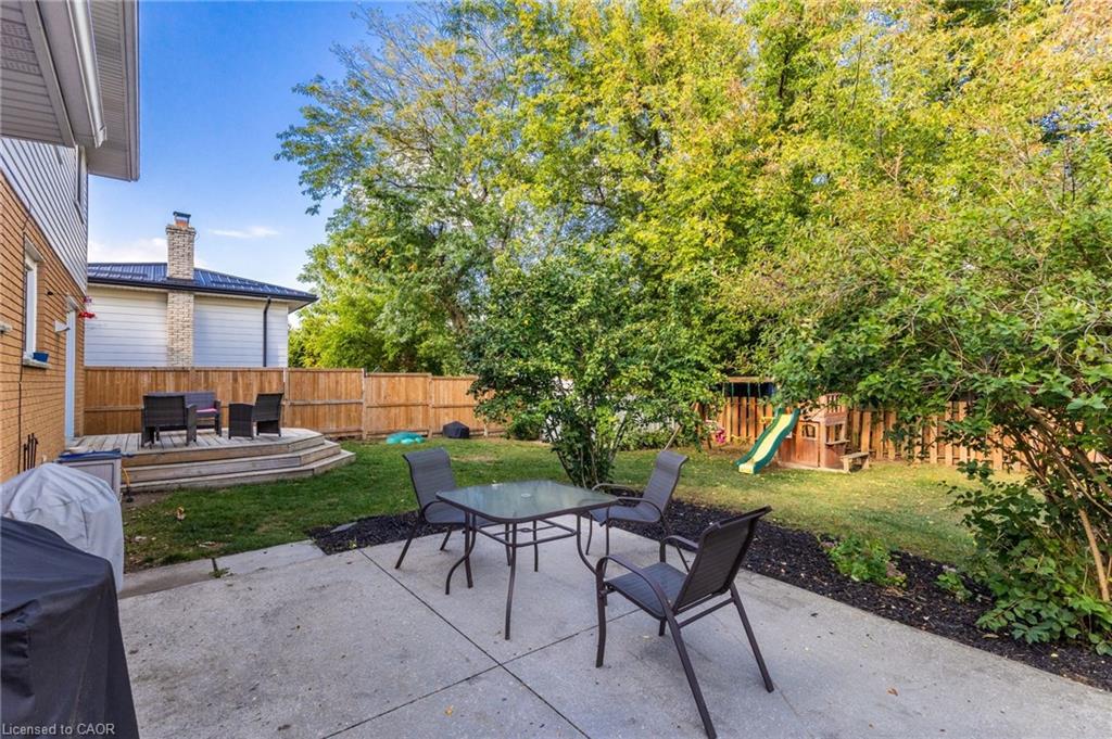 119 Oak Street Property Photo 28