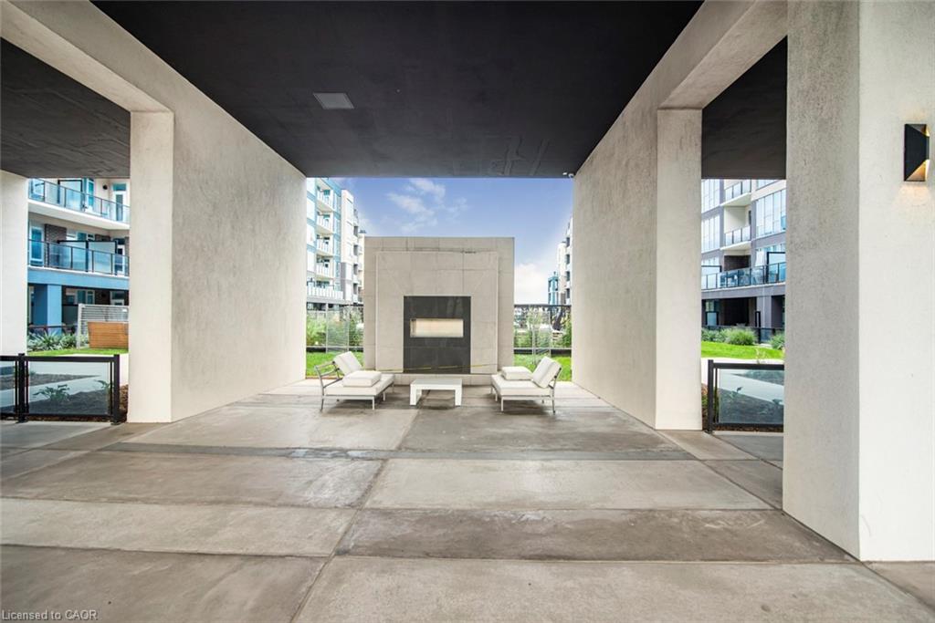 120-16 Concord Place Property Photo 4