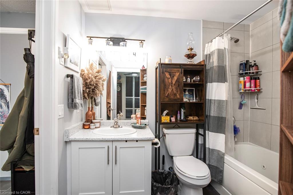 120-16 Concord Place Property Photo 24