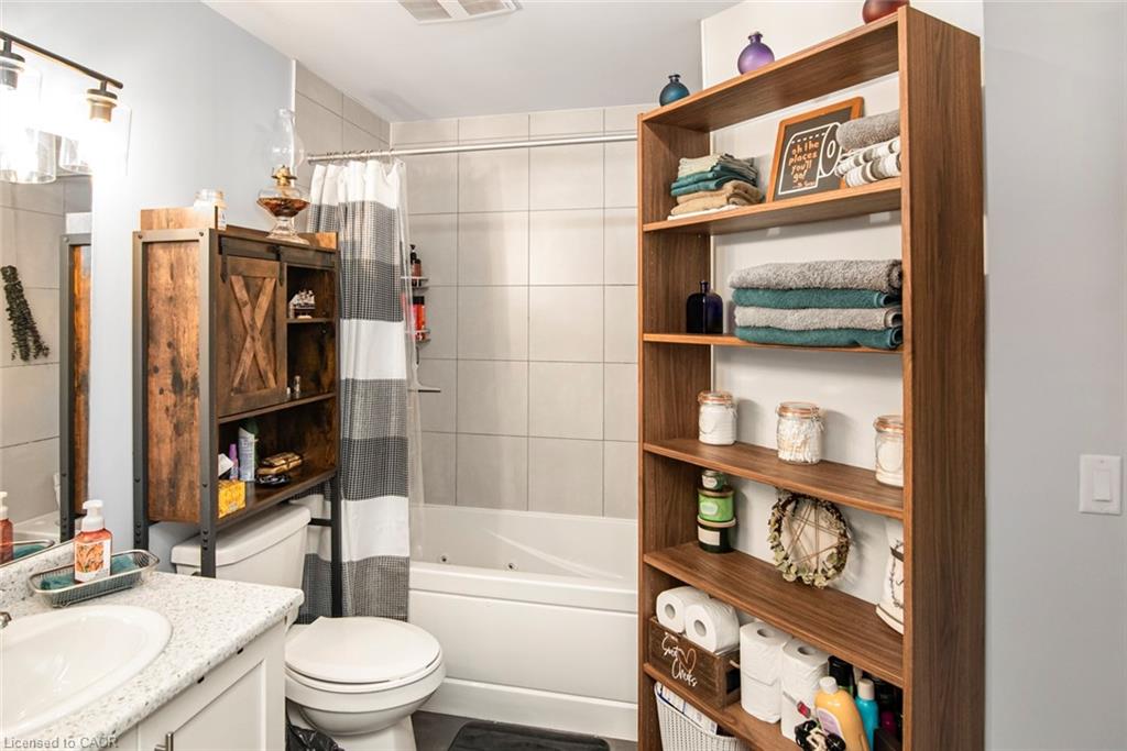 120-16 Concord Place Property Photo 25