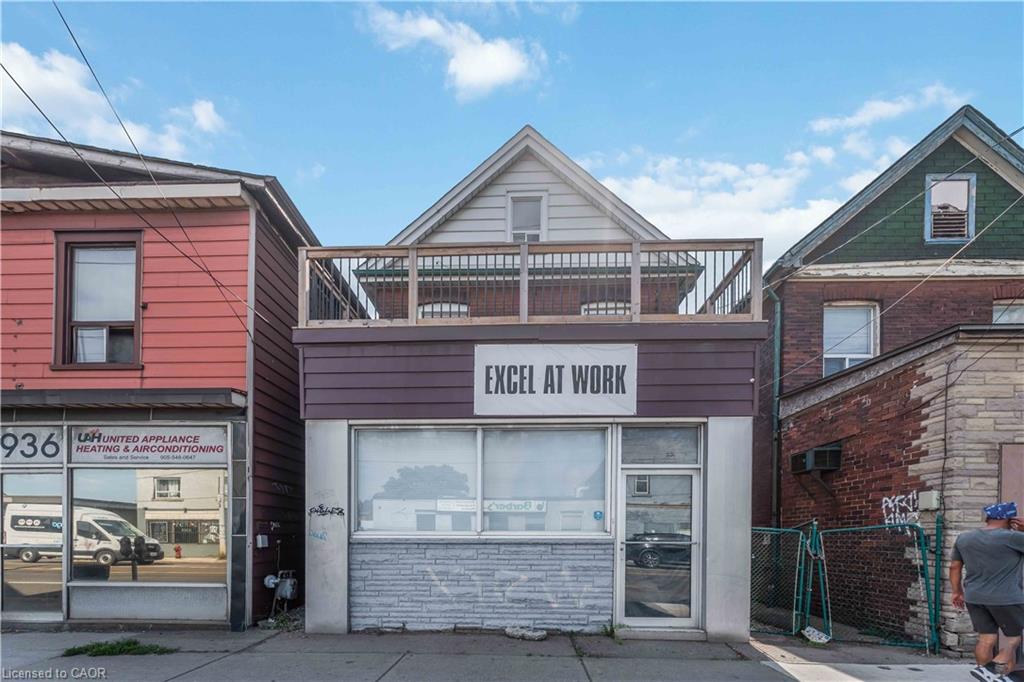 2-934 Barton Street E Property Photo 1