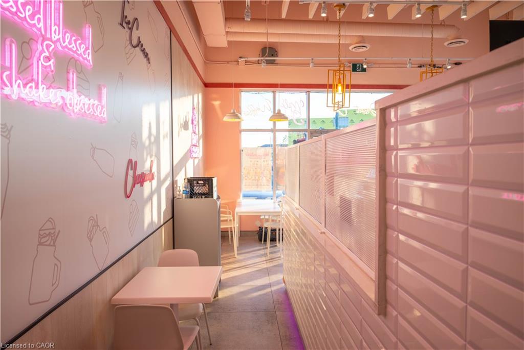 61 James Snow Pkwy Property Photo 7