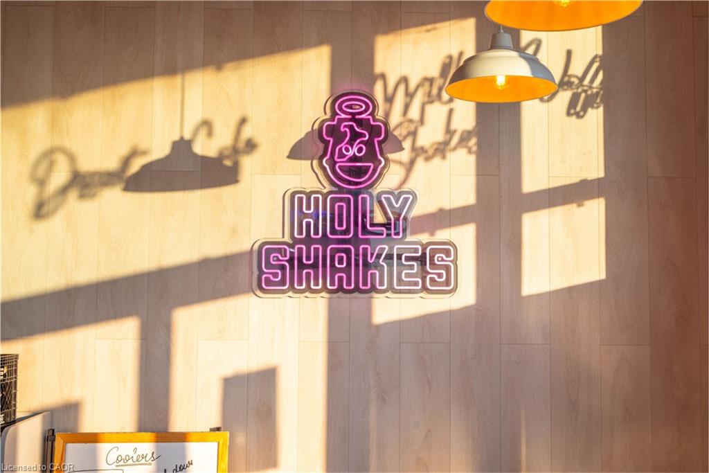 61 James Snow Pkwy Property Photo 8